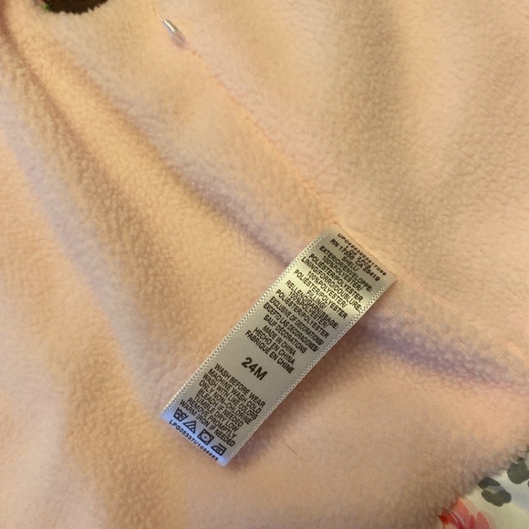 Vest - Picture 2 of 3